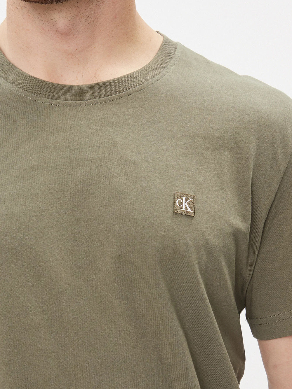 T-shirt Calvin Klein Embro Badge da Uomo - Verde