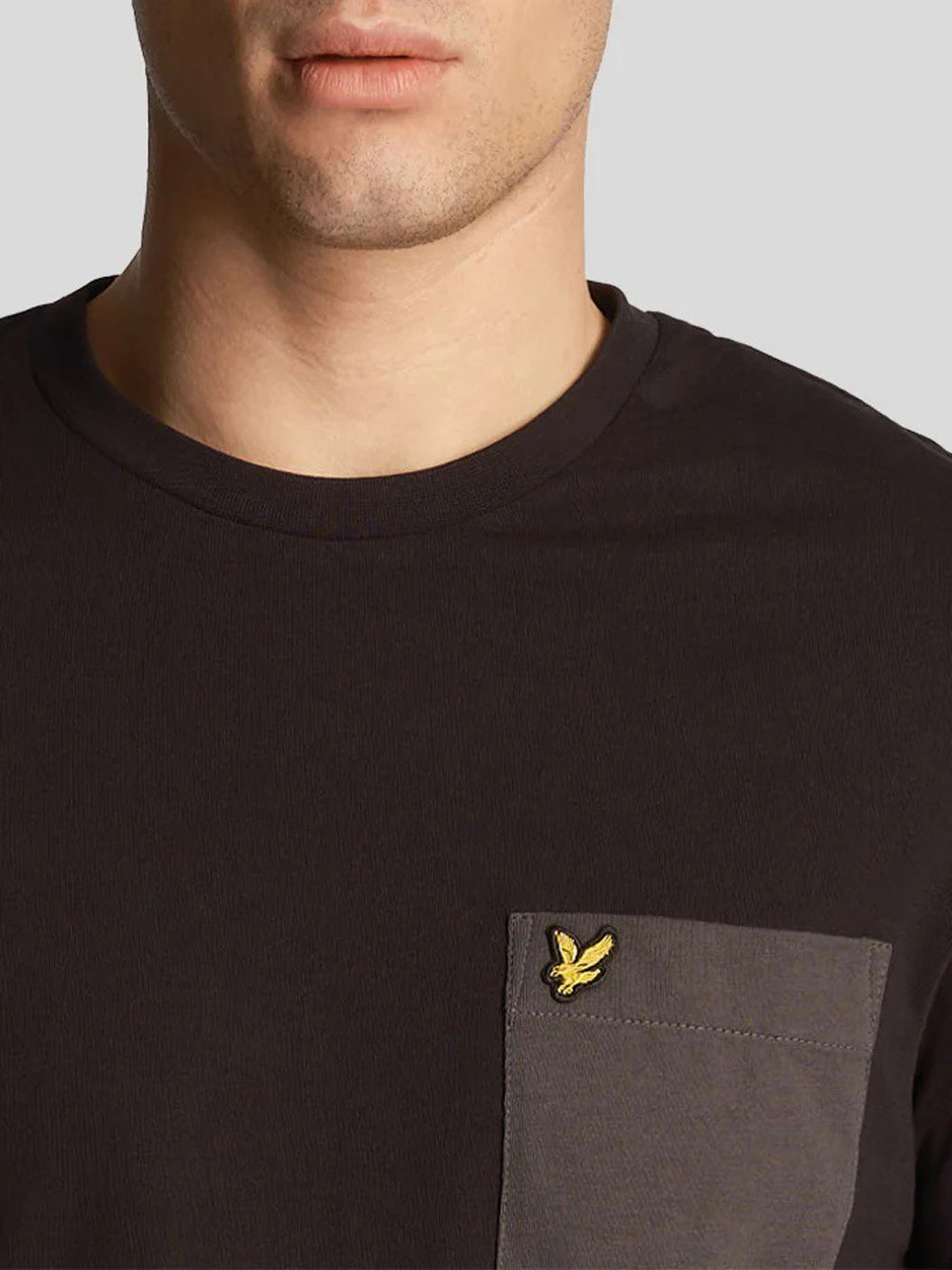 Lyle & Scott T-shirt Lyle &amp; Scott Contrast Pocket da Uomo - Nero