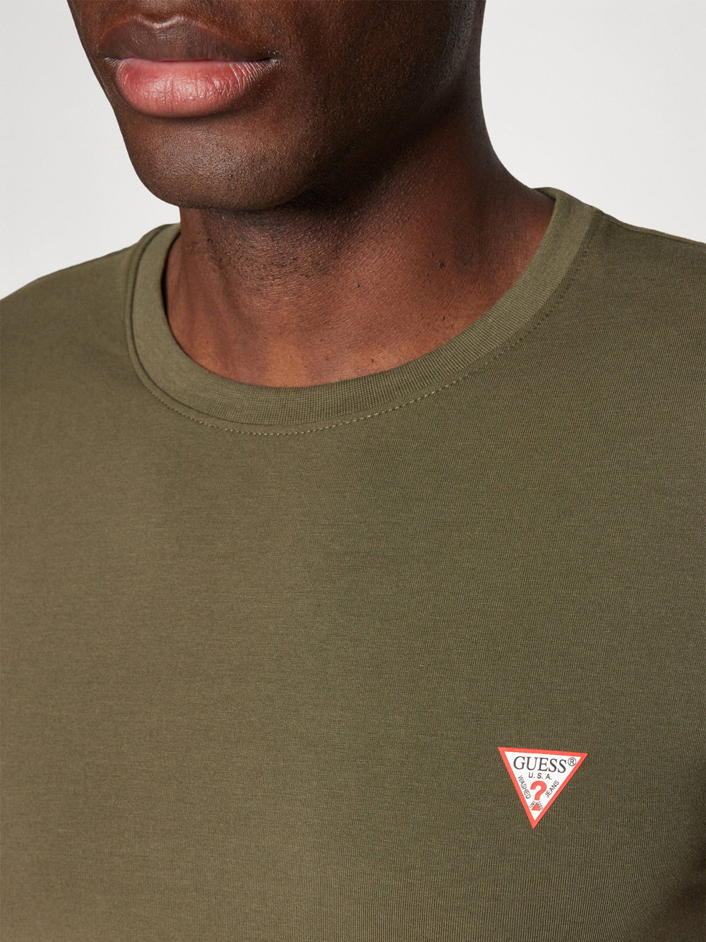 Guess T-shirt Uomo Mod. M2YI24 J1314 G8F6 Olive Verde