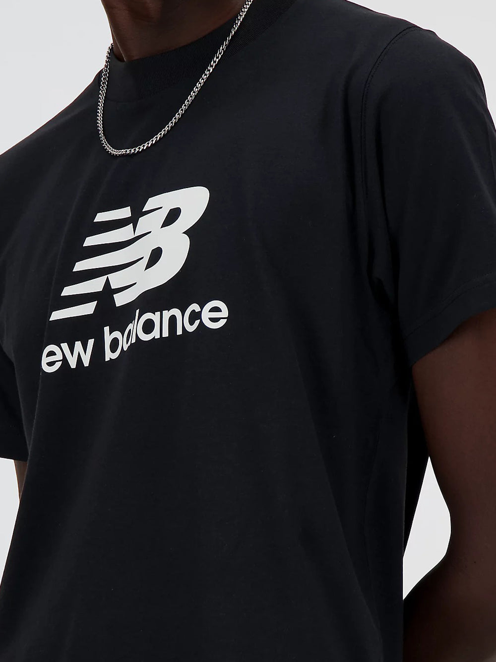 T-shirt New Balance Essentials Logo da Uomo - Nero